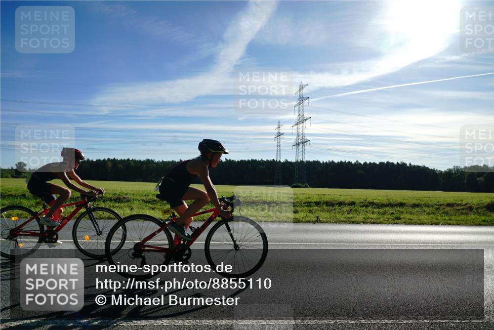 07.09.2025 - 19. Norderstedt Triathlon Michael Burmester http://msf.ph/oto/8855110 07.09.2025 09:37:55 Radfahren 557, 633 meine-sportfotos.de