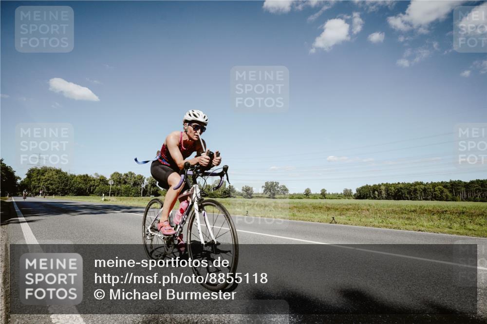 07.09.2025 - 19. Norderstedt Triathlon Michael Burmester http://msf.ph/oto/8855118 07.09.2025 15:07:49 Radfahren 464 meine-sportfotos.de