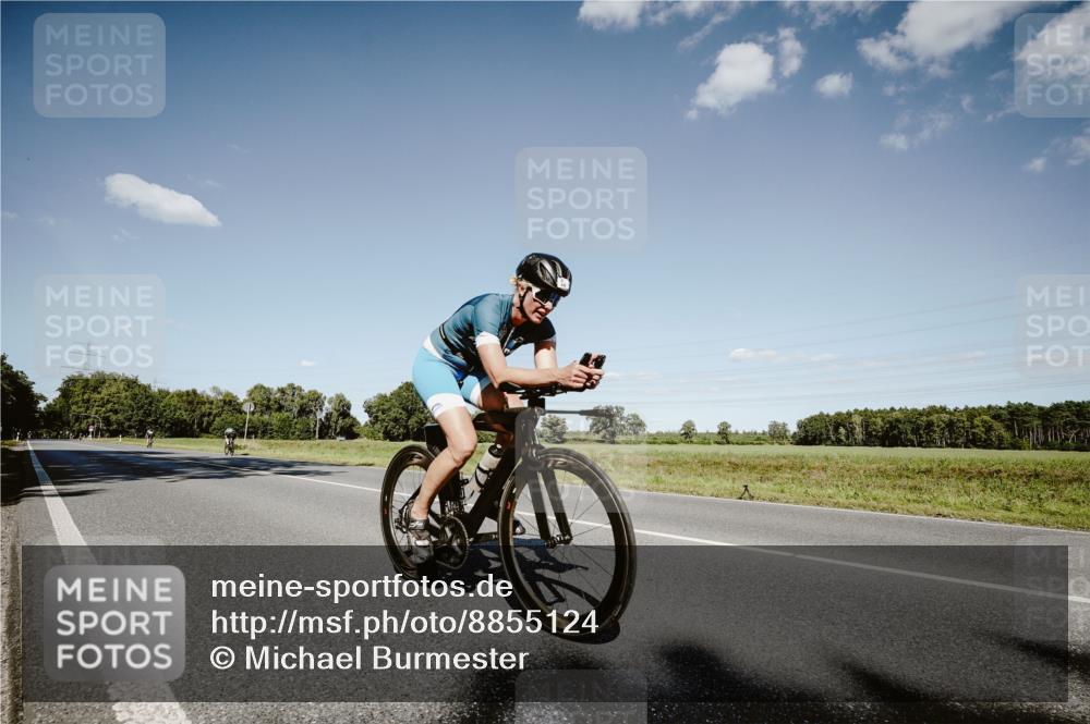 07.09.2025 - 19. Norderstedt Triathlon Michael Burmester http://msf.ph/oto/8855124 07.09.2025 15:07:54 Radfahren 442 meine-sportfotos.de