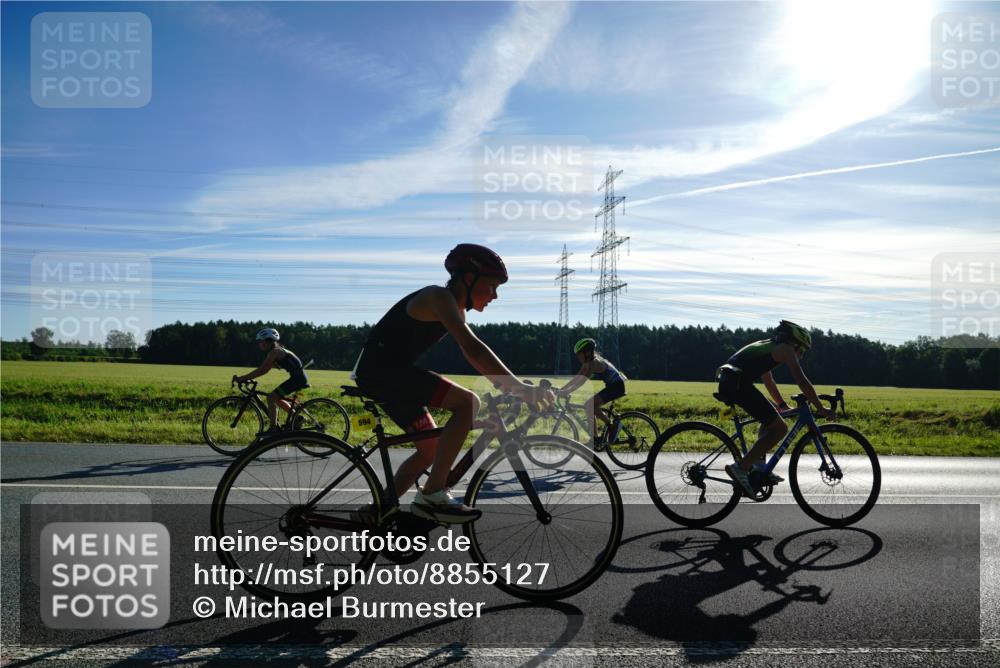 07.09.2025 - 19. Norderstedt Triathlon Michael Burmester http://msf.ph/oto/8855127 07.09.2025 09:38:05 Radfahren 594, 600, 604 meine-sportfotos.de