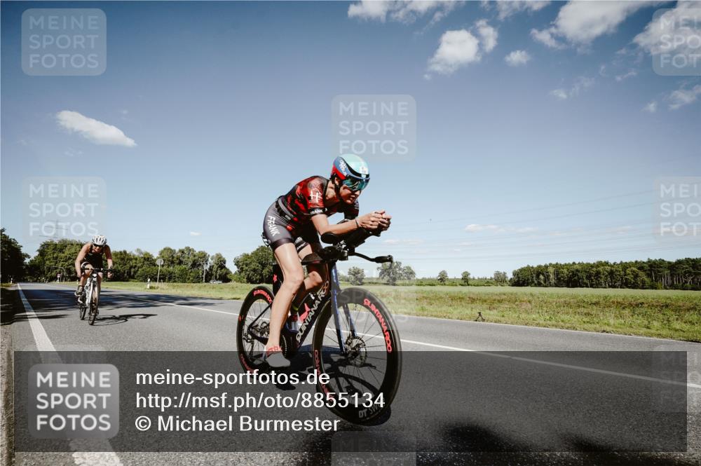 07.09.2025 - 19. Norderstedt Triathlon Michael Burmester http://msf.ph/oto/8855134 07.09.2025 15:08:10 Radfahren 438, 463, 956 meine-sportfotos.de