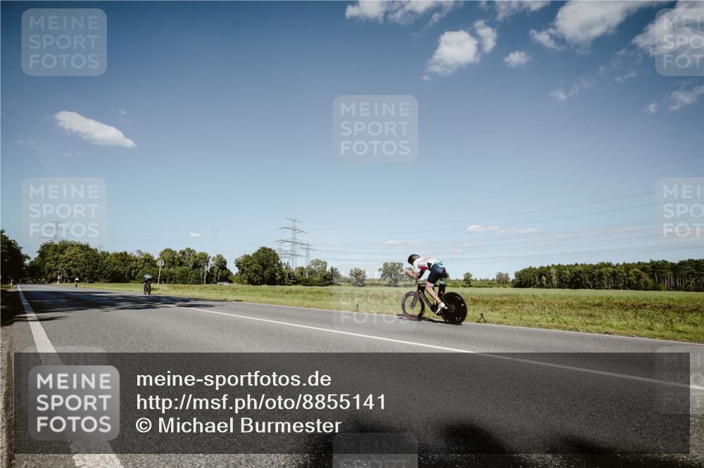 07.09.2025 - 19. Norderstedt Triathlon Michael Burmester http://msf.ph/oto/8855141 07.09.2025 15:08:12 Radfahren 438, 463 meine-sportfotos.de