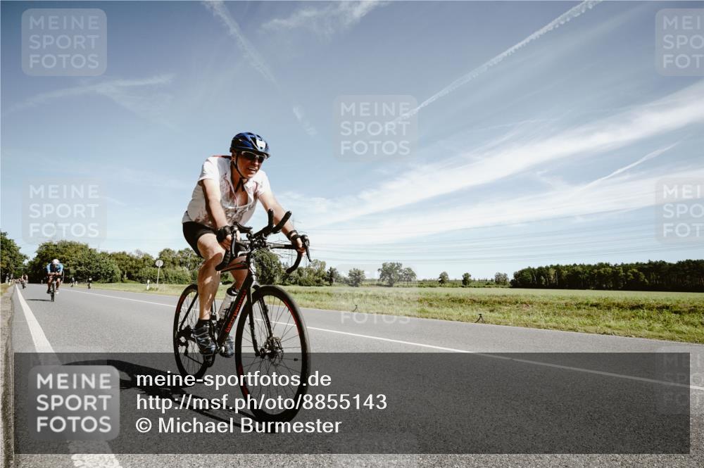 07.09.2025 - 19. Norderstedt Triathlon Michael Burmester http://msf.ph/oto/8855143 07.09.2025 12:04:56 Radfahren 195, 215, 1309 meine-sportfotos.de