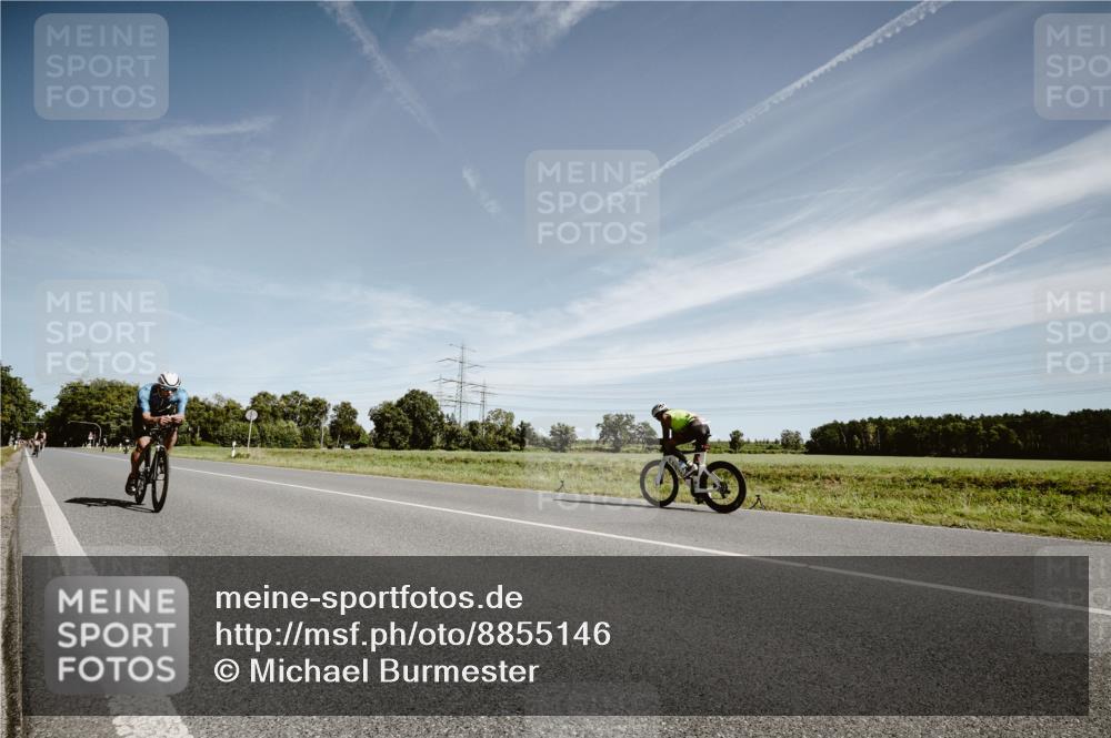 07.09.2025 - 19. Norderstedt Triathlon Michael Burmester http://msf.ph/oto/8855146 07.09.2025 12:04:57 Radfahren 195, 215, 1309 meine-sportfotos.de