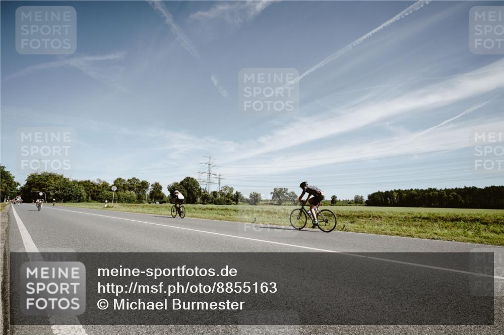 07.09.2025 - 19. Norderstedt Triathlon Michael Burmester http://msf.ph/oto/8855163 07.09.2025 12:05:03 Radfahren 763, 852 meine-sportfotos.de