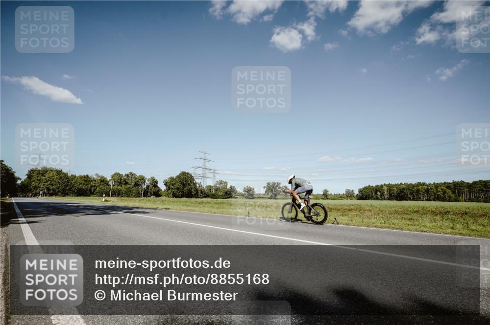 07.09.2025 - 19. Norderstedt Triathlon Michael Burmester http://msf.ph/oto/8855168 07.09.2025 15:08:50 Radfahren  meine-sportfotos.de
