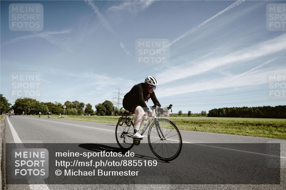 07.09.2025 - 19. Norderstedt Triathlon Michael Burmester http://msf.ph/oto/8855169 07.09.2025 12:05:06 Radfahren 852 meine-sportfotos.de