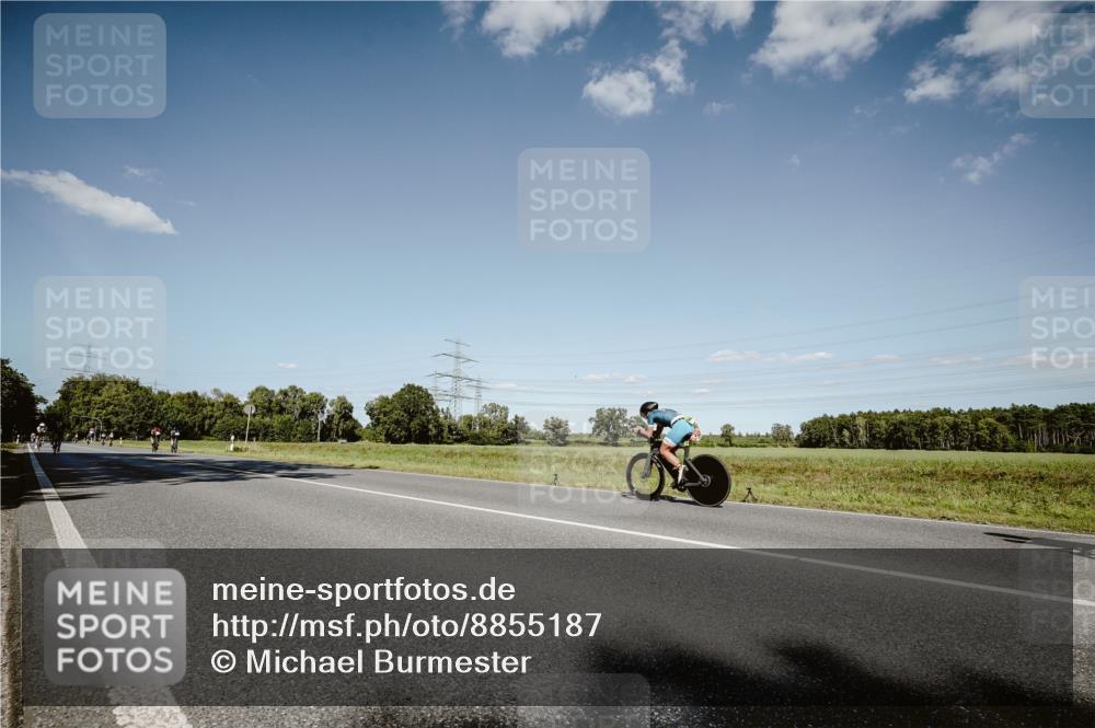 07.09.2025 - 19. Norderstedt Triathlon Michael Burmester http://msf.ph/oto/8855187 07.09.2025 15:09:02 Radfahren 1403, 1501 meine-sportfotos.de