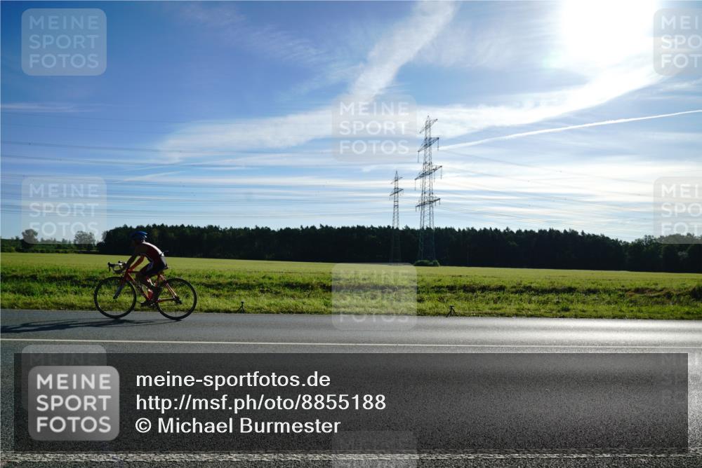 07.09.2025 - 19. Norderstedt Triathlon Michael Burmester http://msf.ph/oto/8855188 07.09.2025 09:39:15 Radfahren 572, 586, 587, 613 meine-sportfotos.de