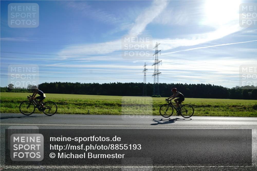 07.09.2025 - 19. Norderstedt Triathlon Michael Burmester http://msf.ph/oto/8855193 07.09.2025 09:39:18 Radfahren 563, 587 meine-sportfotos.de