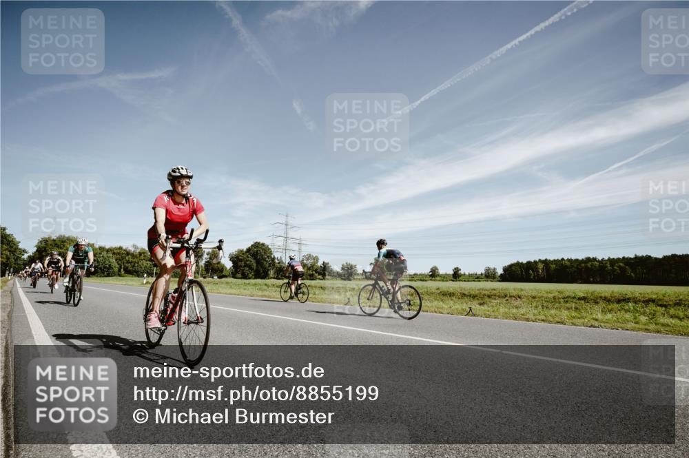 07.09.2025 - 19. Norderstedt Triathlon Michael Burmester http://msf.ph/oto/8855199 07.09.2025 12:05:19 Radfahren 168, 227, 720, 724, 727, 1311, 1339 meine-sportfotos.de