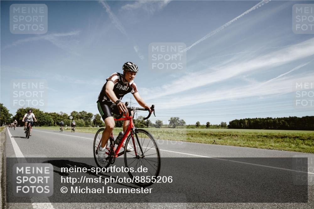 07.09.2025 - 19. Norderstedt Triathlon Michael Burmester http://msf.ph/oto/8855206 07.09.2025 12:05:21 Radfahren 169, 227, 720, 727, 1311, 1339 meine-sportfotos.de