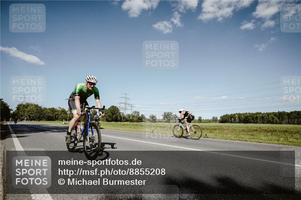 07.09.2025 - 19. Norderstedt Triathlon Michael Burmester http://msf.ph/oto/8855208 07.09.2025 15:09:18 Radfahren 477, 1424, 1494 meine-sportfotos.de