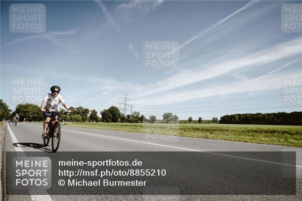 07.09.2025 - 19. Norderstedt Triathlon Michael Burmester http://msf.ph/oto/8855210 07.09.2025 12:05:22 Radfahren 169, 227, 720, 1311, 1339 meine-sportfotos.de