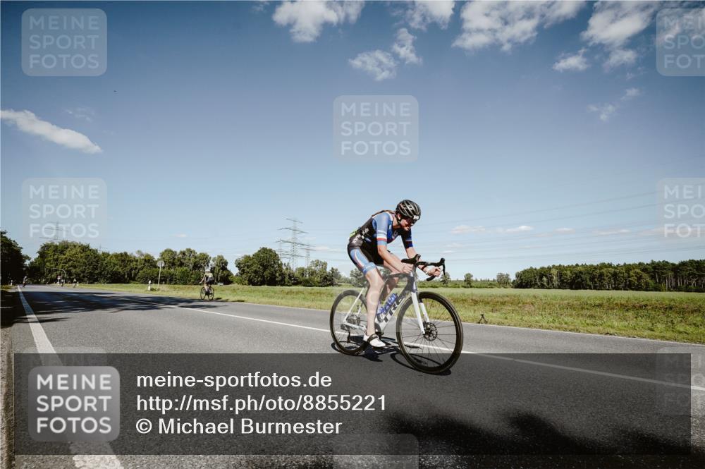 07.09.2025 - 19. Norderstedt Triathlon Michael Burmester http://msf.ph/oto/8855221 07.09.2025 15:09:26 Radfahren 454, 473, 480 meine-sportfotos.de