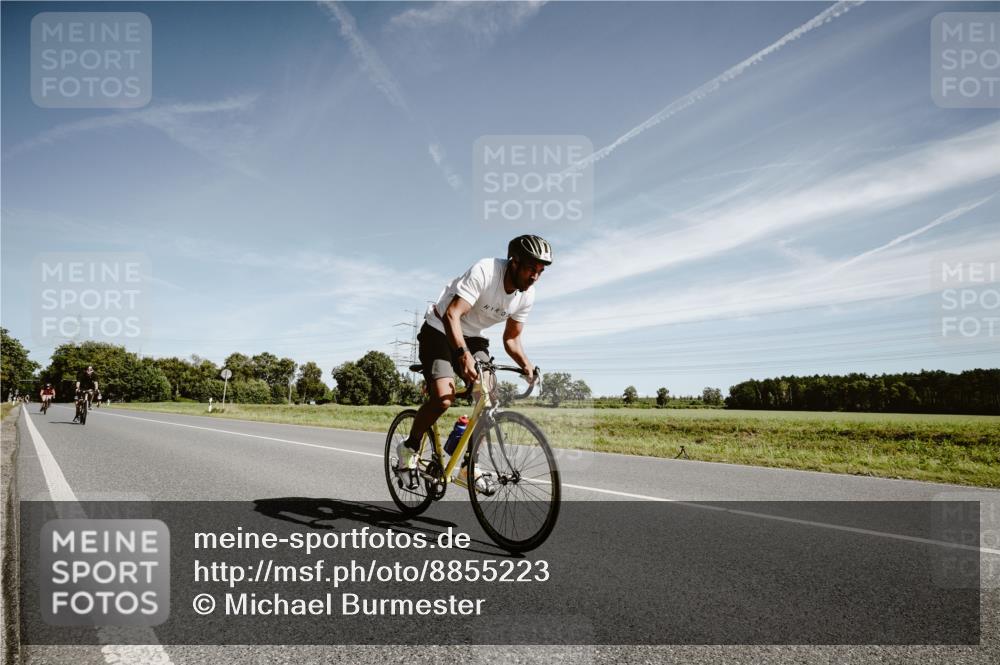 07.09.2025 - 19. Norderstedt Triathlon Michael Burmester http://msf.ph/oto/8855223 07.09.2025 12:05:29 Radfahren 260, 731, 782 meine-sportfotos.de