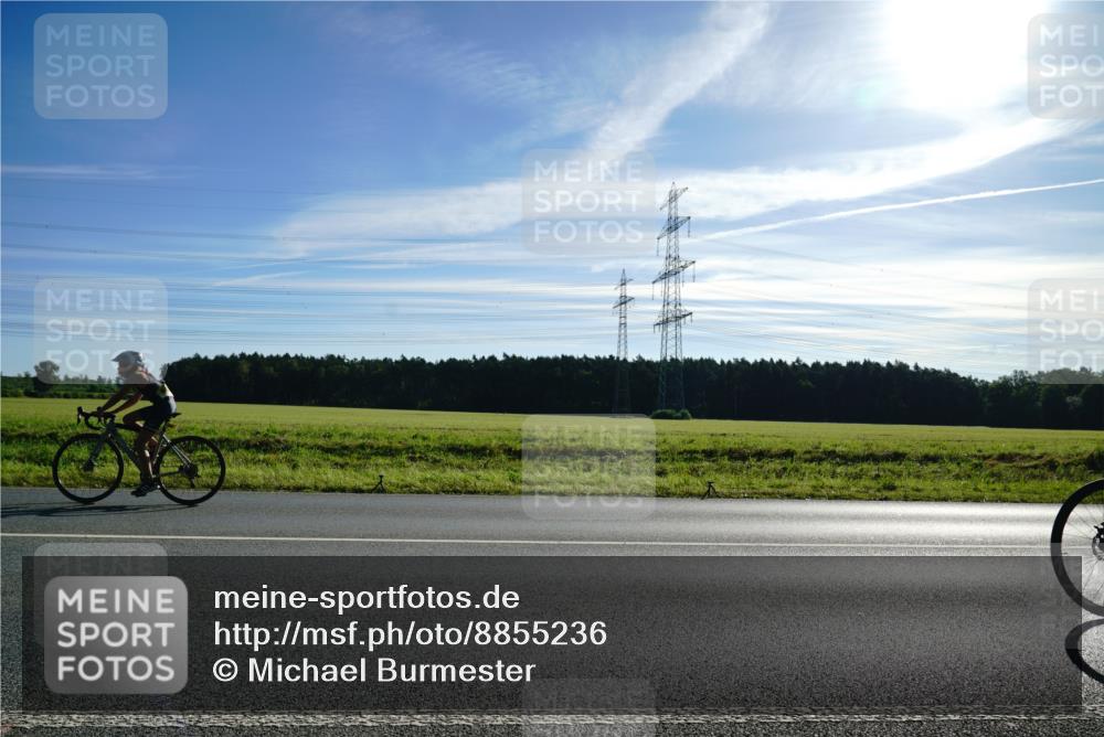 07.09.2025 - 19. Norderstedt Triathlon Michael Burmester http://msf.ph/oto/8855236 07.09.2025 09:40:01 Radfahren 569 meine-sportfotos.de