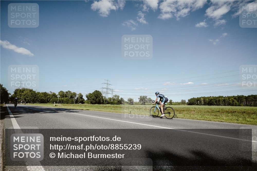 07.09.2025 - 19. Norderstedt Triathlon Michael Burmester http://msf.ph/oto/8855239 07.09.2025 15:09:41 Radfahren 1504 meine-sportfotos.de