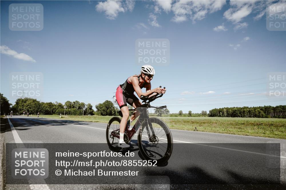 07.09.2025 - 19. Norderstedt Triathlon Michael Burmester http://msf.ph/oto/8855252 07.09.2025 15:09:51 Radfahren 377 meine-sportfotos.de