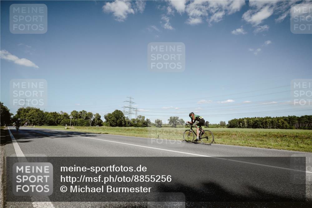 07.09.2025 - 19. Norderstedt Triathlon Michael Burmester http://msf.ph/oto/8855256 07.09.2025 15:09:53 Radfahren 377, 1447 meine-sportfotos.de