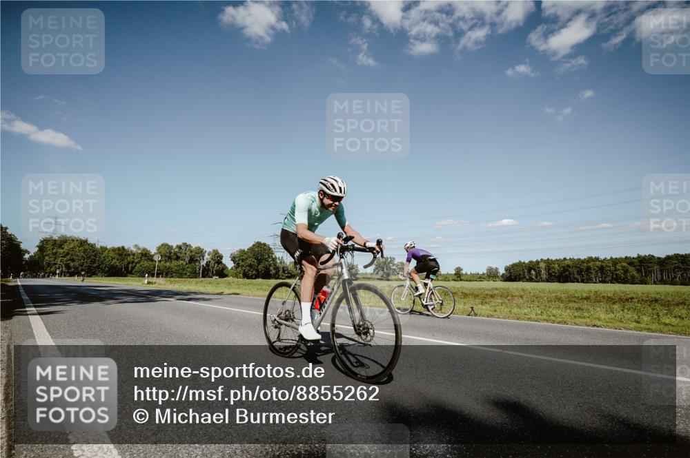 07.09.2025 - 19. Norderstedt Triathlon Michael Burmester http://msf.ph/oto/8855262 07.09.2025 15:09:59 Radfahren 953, 1447 meine-sportfotos.de