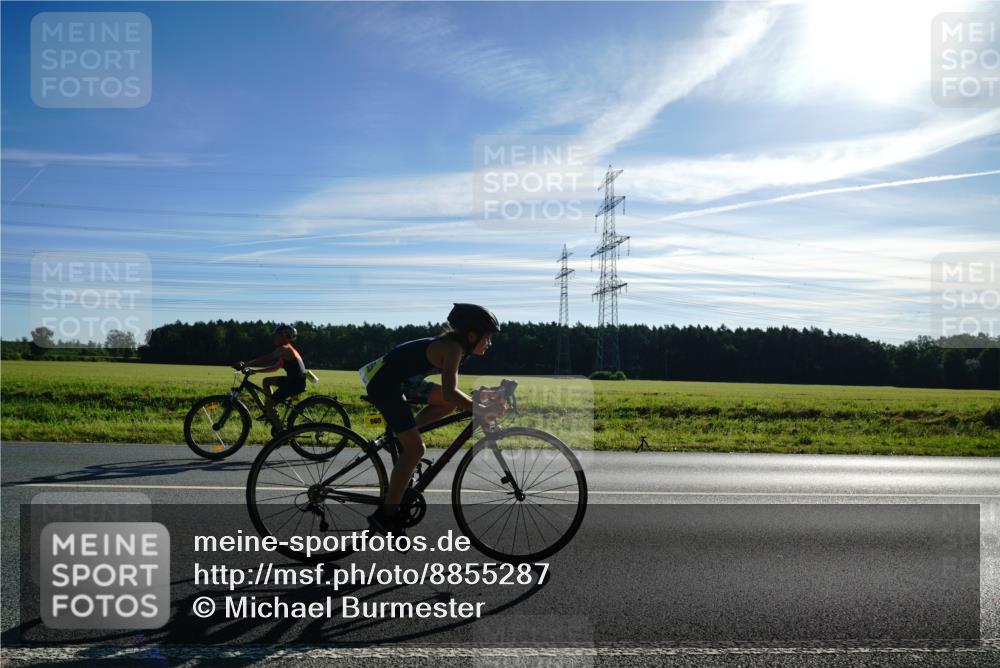 07.09.2025 - 19. Norderstedt Triathlon Michael Burmester http://msf.ph/oto/8855287 07.09.2025 09:41:10 Radfahren 565, 584 meine-sportfotos.de