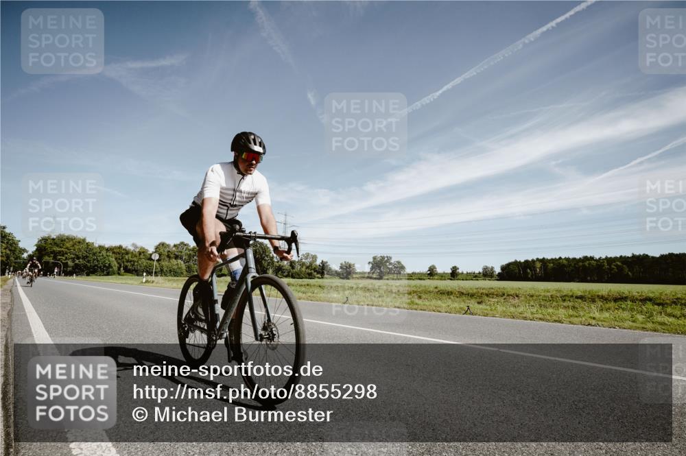07.09.2025 - 19. Norderstedt Triathlon Michael Burmester http://msf.ph/oto/8855298 07.09.2025 12:06:15 Radfahren 189, 1233, 1272 meine-sportfotos.de