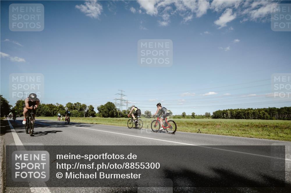 07.09.2025 - 19. Norderstedt Triathlon Michael Burmester http://msf.ph/oto/8855300 07.09.2025 15:10:29 Radfahren 431, 1480, 1506 meine-sportfotos.de
