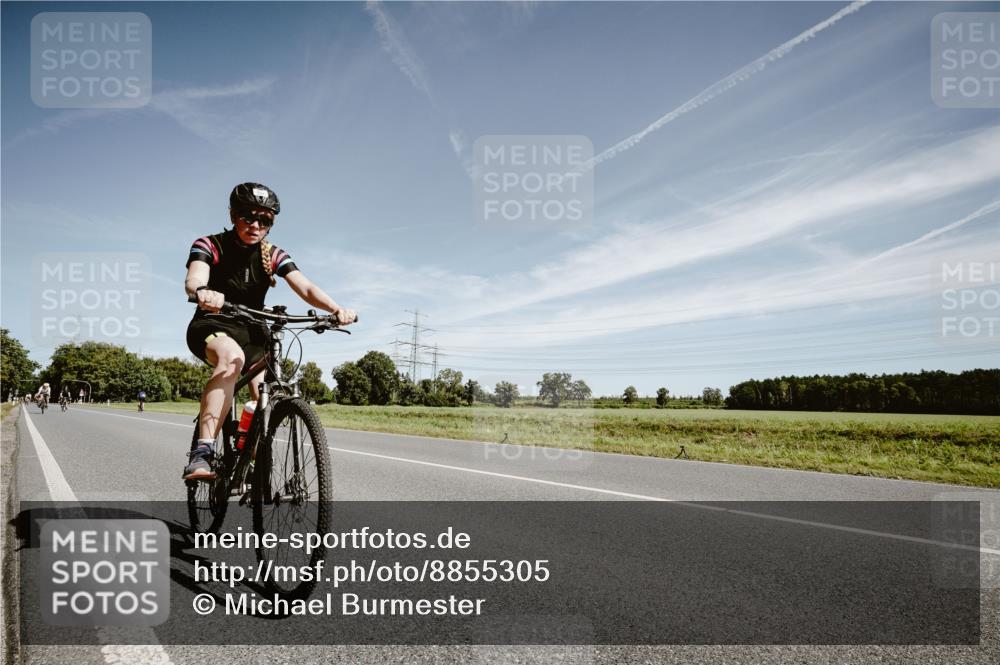 07.09.2025 - 19. Norderstedt Triathlon Michael Burmester http://msf.ph/oto/8855305 07.09.2025 12:06:19 Radfahren 299 meine-sportfotos.de