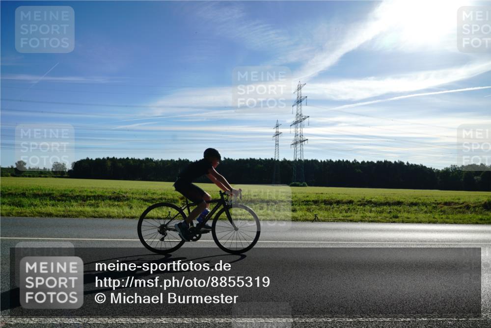 07.09.2025 - 19. Norderstedt Triathlon Michael Burmester http://msf.ph/oto/8855319 07.09.2025 09:41:56 Radfahren 602, 606 meine-sportfotos.de