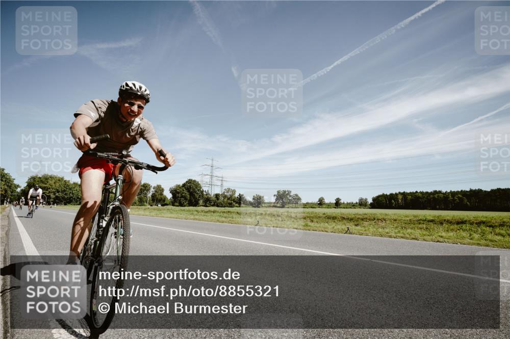 07.09.2025 - 19. Norderstedt Triathlon Michael Burmester http://msf.ph/oto/8855321 07.09.2025 12:06:29 Radfahren 139, 701 meine-sportfotos.de