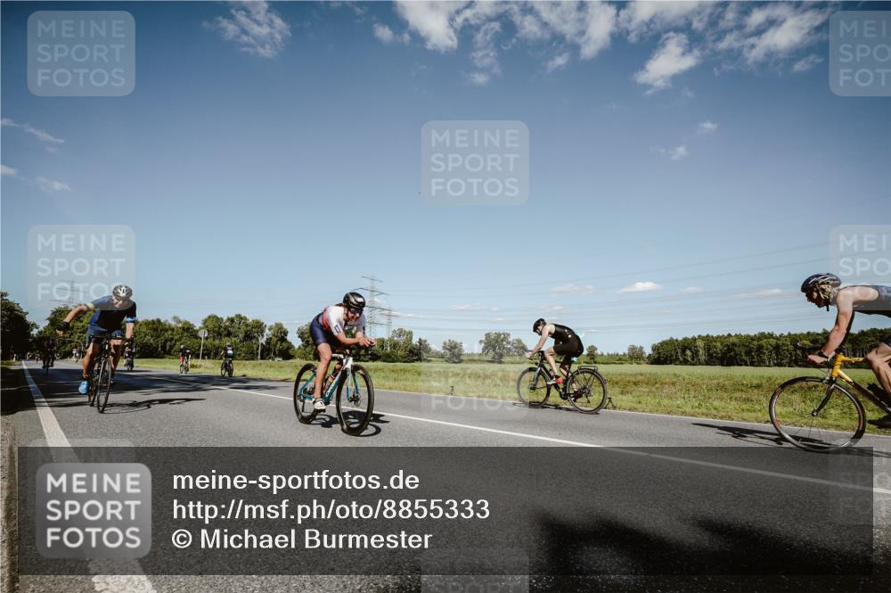 07.09.2025 - 19. Norderstedt Triathlon Michael Burmester http://msf.ph/oto/8855333 07.09.2025 15:10:45 Radfahren 475, 946, 967 meine-sportfotos.de