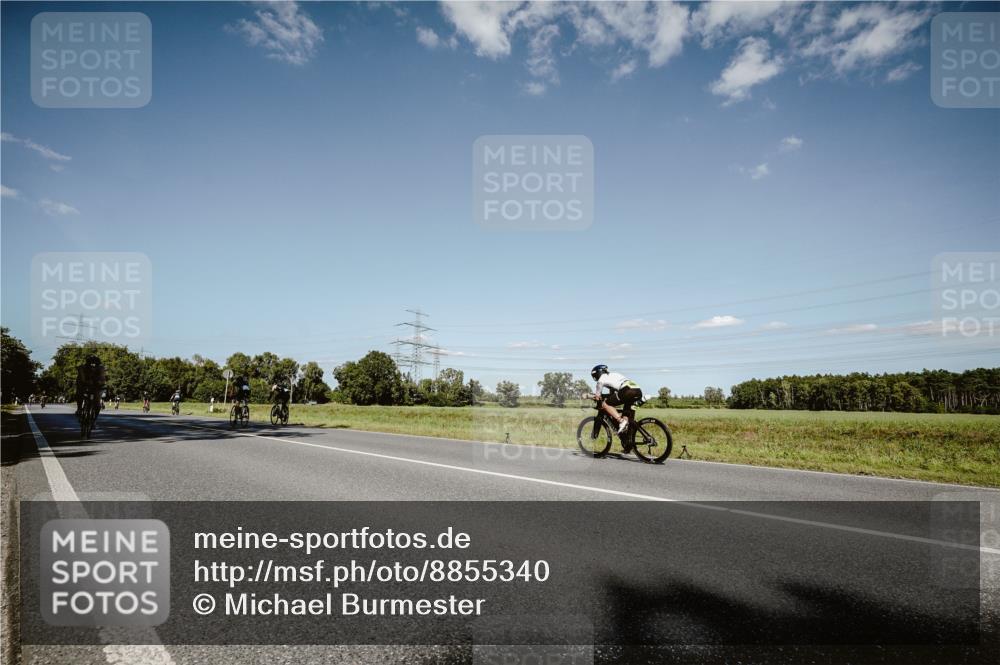 07.09.2025 - 19. Norderstedt Triathlon Michael Burmester http://msf.ph/oto/8855340 07.09.2025 15:10:46 Radfahren 475, 946, 967 meine-sportfotos.de