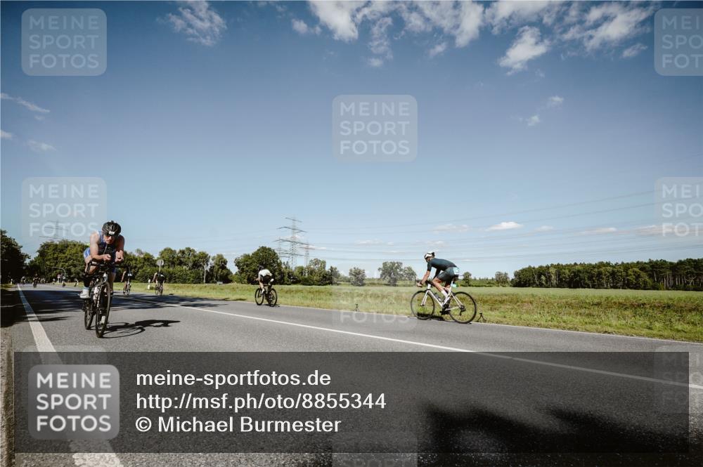 07.09.2025 - 19. Norderstedt Triathlon Michael Burmester http://msf.ph/oto/8855344 07.09.2025 15:10:47 Radfahren 475, 946, 967 meine-sportfotos.de