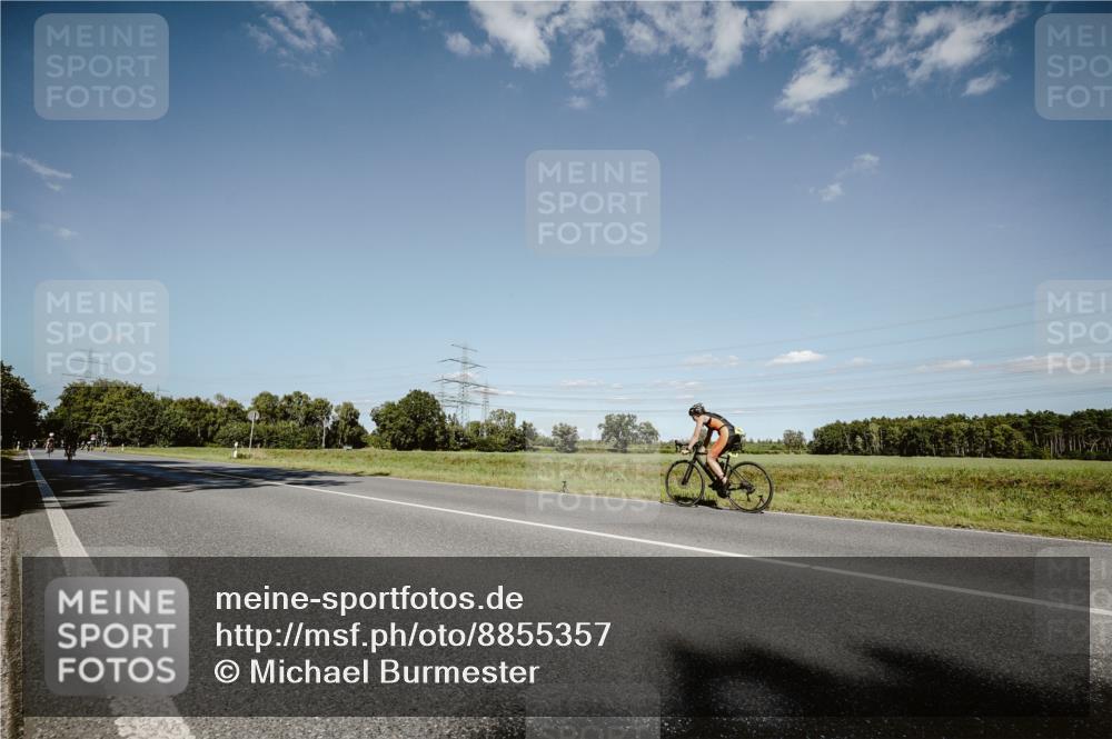 07.09.2025 - 19. Norderstedt Triathlon Michael Burmester http://msf.ph/oto/8855357 07.09.2025 15:10:56 Radfahren 932, 1500 meine-sportfotos.de