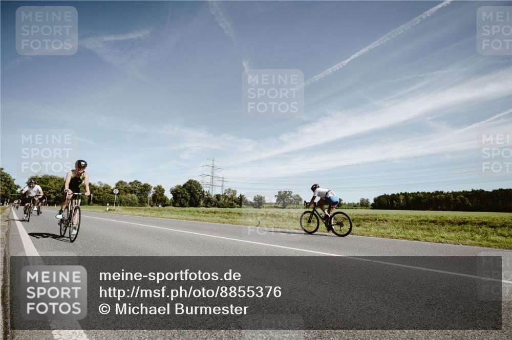 07.09.2025 - 19. Norderstedt Triathlon Michael Burmester http://msf.ph/oto/8855376 07.09.2025 12:07:13 Radfahren 164, 176, 709, 778, 828 meine-sportfotos.de