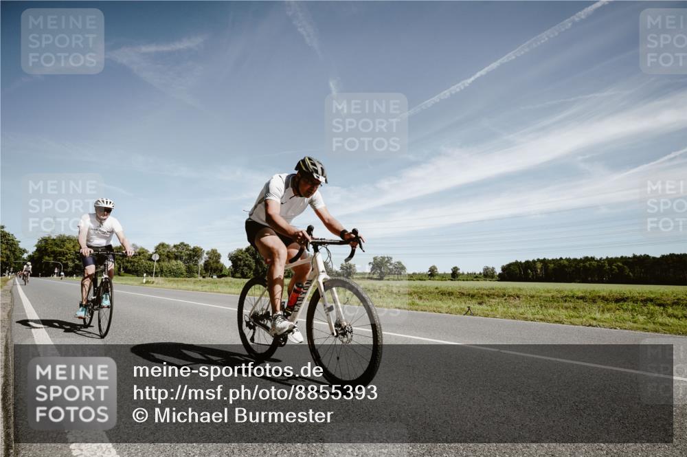 07.09.2025 - 19. Norderstedt Triathlon Michael Burmester http://msf.ph/oto/8855393 07.09.2025 12:07:23 Radfahren 861, 1398 meine-sportfotos.de