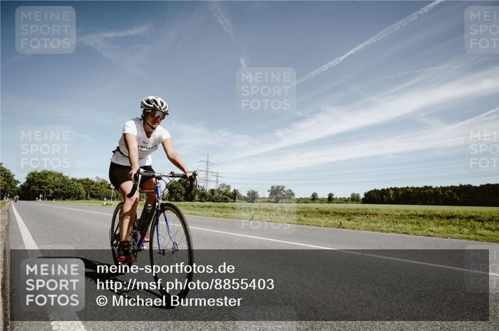 07.09.2025 - 19. Norderstedt Triathlon Michael Burmester http://msf.ph/oto/8855403 07.09.2025 12:07:27 Radfahren 1277 meine-sportfotos.de