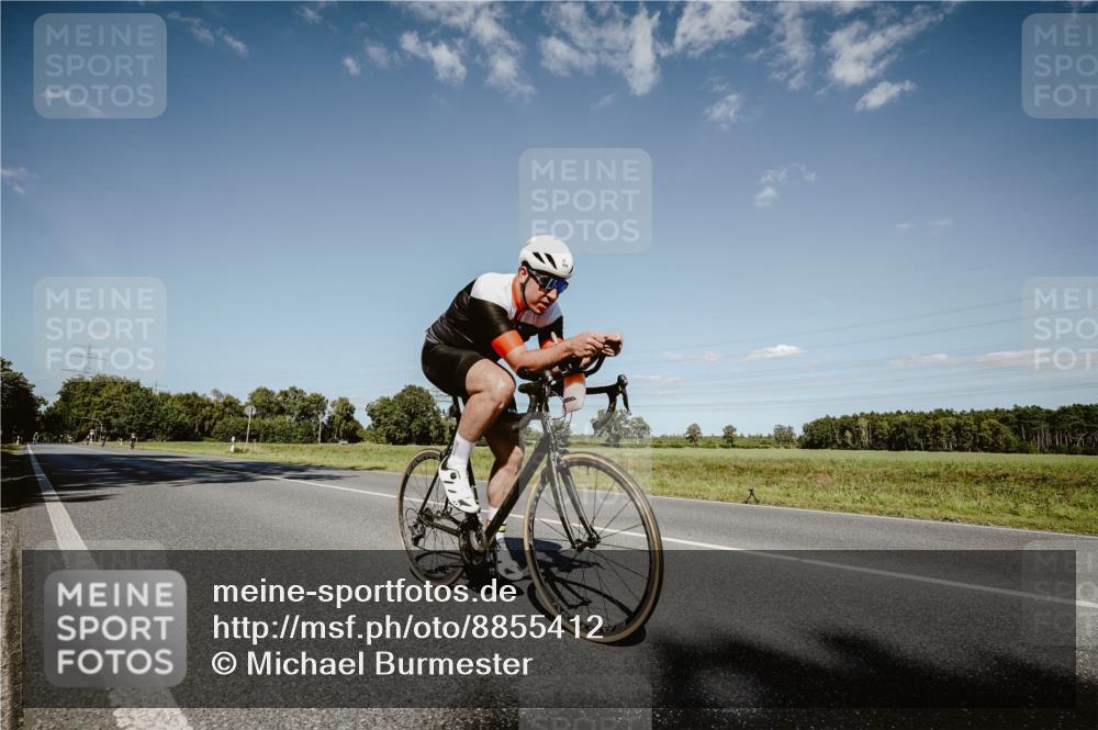 07.09.2025 - 19. Norderstedt Triathlon Michael Burmester http://msf.ph/oto/8855412 07.09.2025 15:11:39 Radfahren 949 meine-sportfotos.de