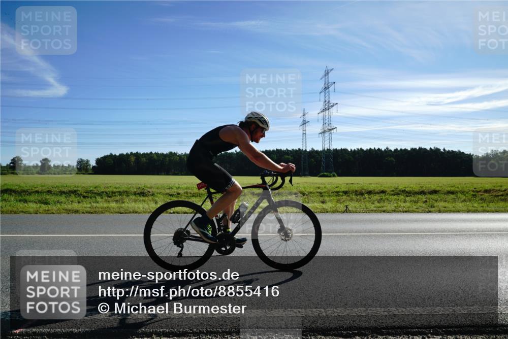 07.09.2025 - 19. Norderstedt Triathlon Michael Burmester http://msf.ph/oto/8855416 07.09.2025 10:21:57 Radfahren 1138 meine-sportfotos.de