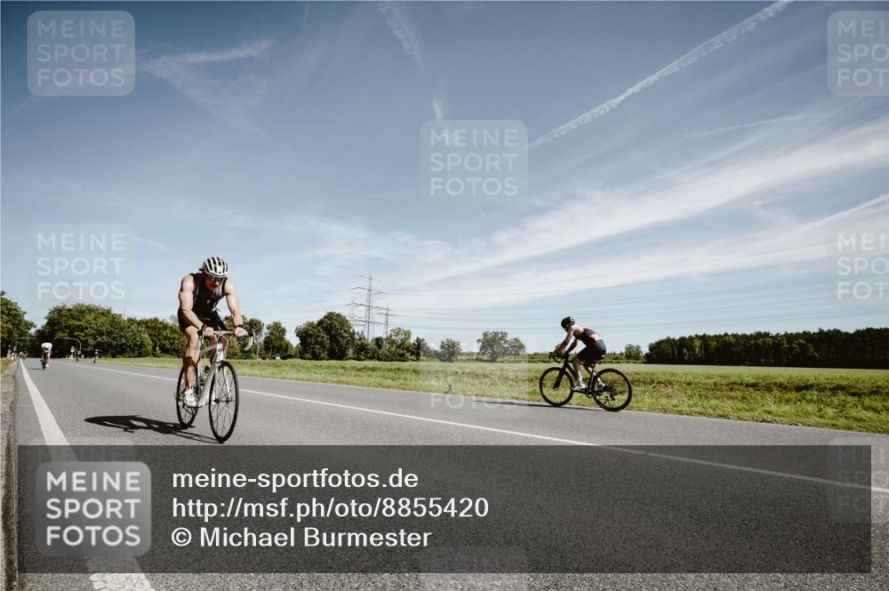 07.09.2025 - 19. Norderstedt Triathlon Michael Burmester http://msf.ph/oto/8855420 07.09.2025 12:07:38 Radfahren 151, 273, 748, 838 meine-sportfotos.de