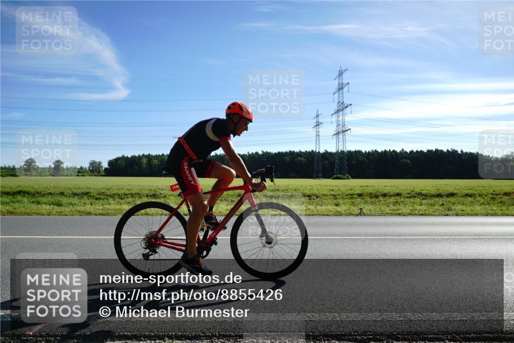 07.09.2025 - 19. Norderstedt Triathlon Michael Burmester http://msf.ph/oto/8855426 07.09.2025 10:24:50 Radfahren 1148 meine-sportfotos.de