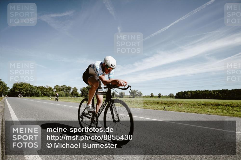 07.09.2025 - 19. Norderstedt Triathlon Michael Burmester http://msf.ph/oto/8855430 07.09.2025 12:07:41 Radfahren 151, 838 meine-sportfotos.de