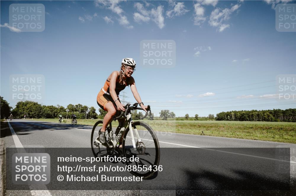 07.09.2025 - 19. Norderstedt Triathlon Michael Burmester http://msf.ph/oto/8855436 07.09.2025 15:12:07 Radfahren 457 meine-sportfotos.de