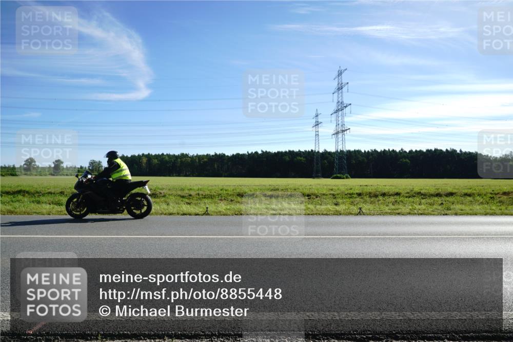 07.09.2025 - 19. Norderstedt Triathlon Michael Burmester http://msf.ph/oto/8855448 07.09.2025 10:26:06 Radfahren 1118 meine-sportfotos.de