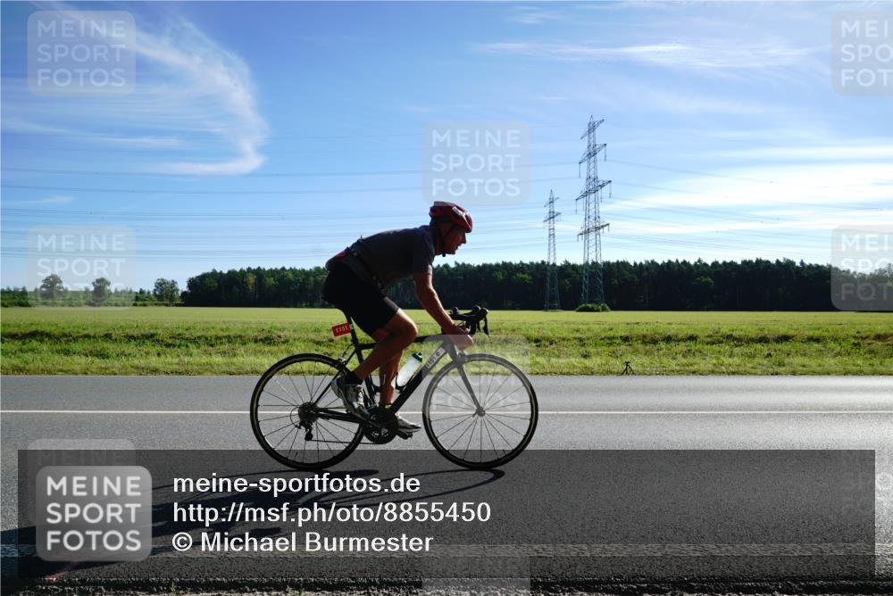 07.09.2025 - 19. Norderstedt Triathlon Michael Burmester http://msf.ph/oto/8855450 07.09.2025 10:26:09 Radfahren 1151 meine-sportfotos.de