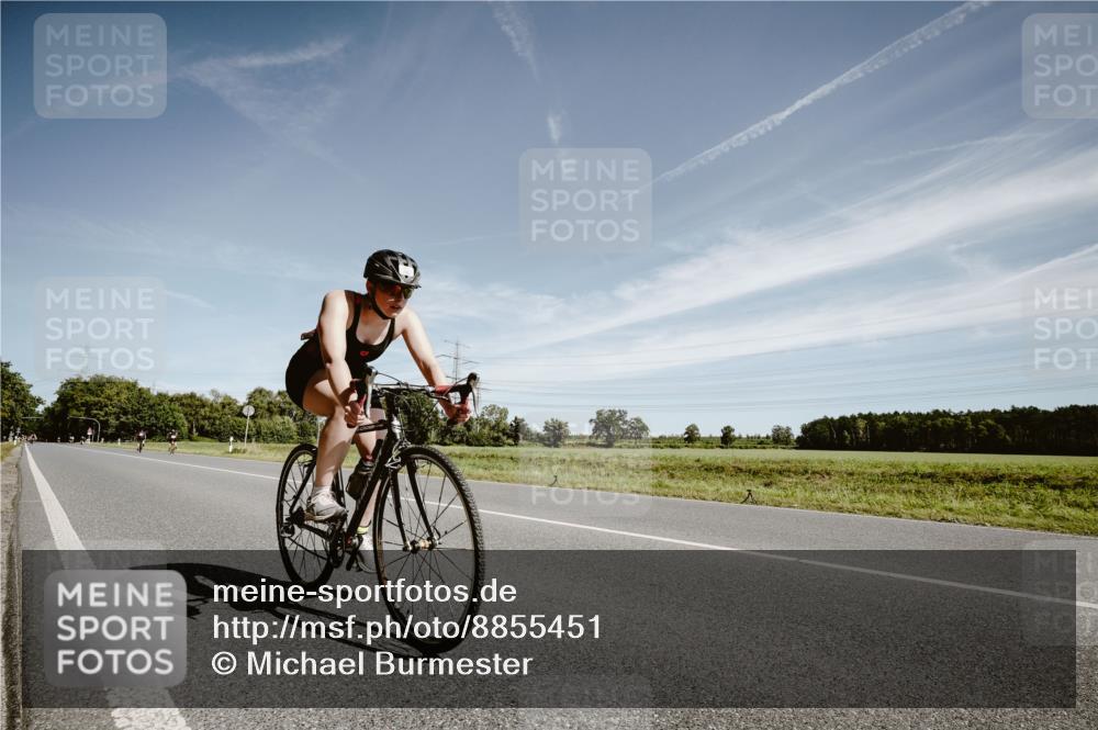 07.09.2025 - 19. Norderstedt Triathlon Michael Burmester http://msf.ph/oto/8855451 07.09.2025 12:08:02 Radfahren 765 meine-sportfotos.de