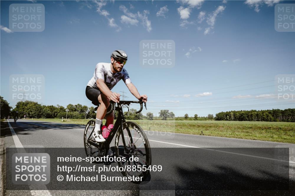 07.09.2025 - 19. Norderstedt Triathlon Michael Burmester http://msf.ph/oto/8855469 07.09.2025 15:12:36 Radfahren 943, 1429, 1453, 1484 meine-sportfotos.de