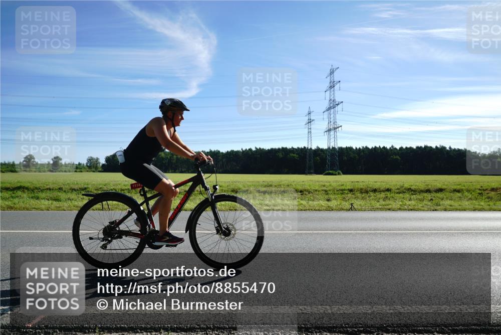 07.09.2025 - 19. Norderstedt Triathlon Michael Burmester http://msf.ph/oto/8855470 07.09.2025 10:29:19 Radfahren 1114 meine-sportfotos.de
