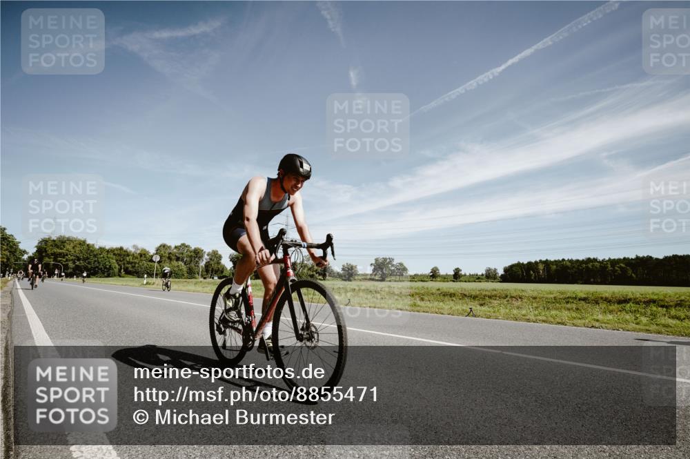 07.09.2025 - 19. Norderstedt Triathlon Michael Burmester http://msf.ph/oto/8855471 07.09.2025 12:08:16 Radfahren 218, 1397 meine-sportfotos.de